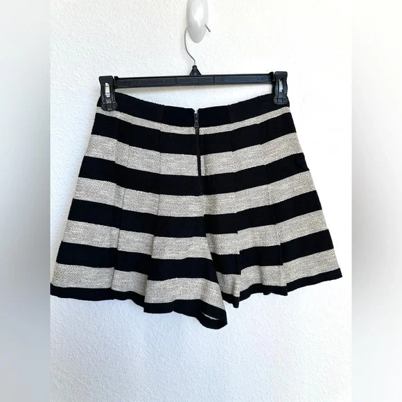 Alice & Olivia Striped‎ Cotton-Blend Jacket & Shorts set size 4